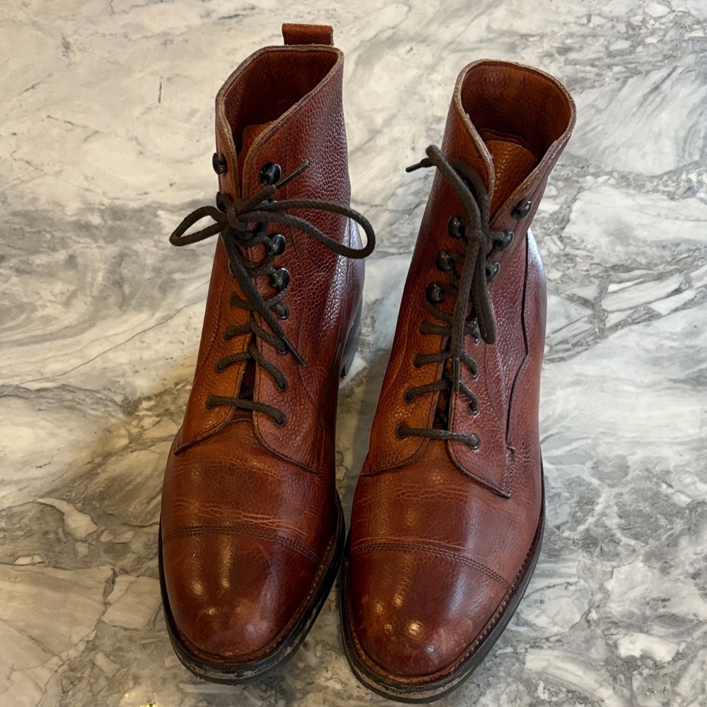 Holland and Holland London lace up brown boot, size 7.